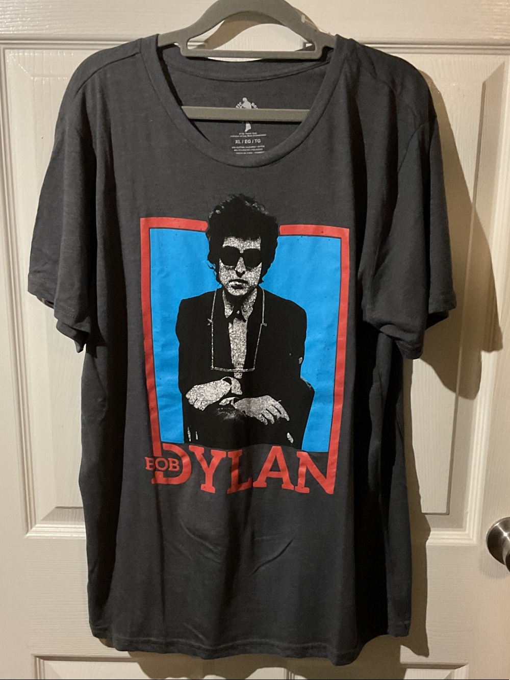 Bob Dylan Black Short-Sleeve Graphic Tee with Red & Blue Print